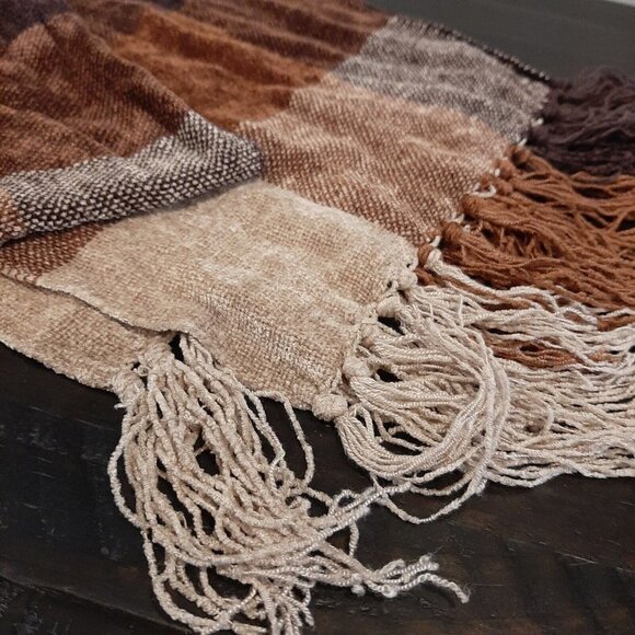 ❌SOLD❌ Brown Plaid Scarf Chenille Rectangular Fringe Fall Winter Womens Mens - Picture 6 of 10